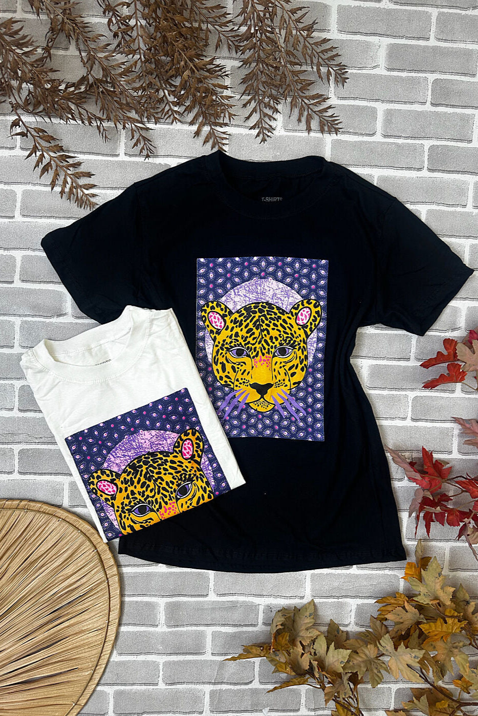 T-Shirt Feminina Estampa Onça