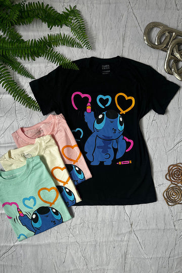 T-Shirt Feminina Estampa Stitich Love